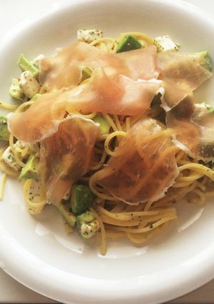 アボカドとクリームチーズの簡単冷製パスタ-レシピのメイン写真