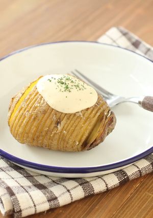 ハッセルバックポテトの醤油クリームのせ-レシピのメイン写真