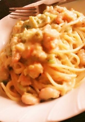 アボカドと小エビのクリームパスタ-レシピのメイン写真