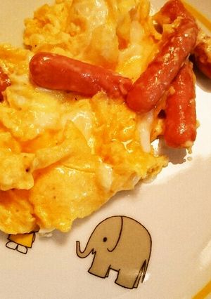 チーズ入りスクランブルエッグ-レシピのメイン写真