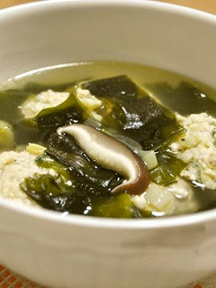 わかめたっぷり鶏団子スープ-レシピのメイン写真