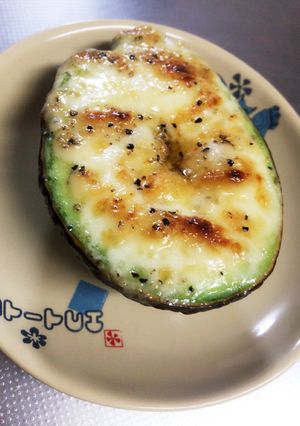 アボカドのチーズ焼き-レシピのメイン写真
