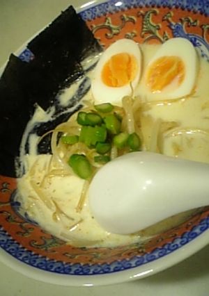 本物みたい♡ 豆乳で！！とんこつラーメン-レシピのメイン写真