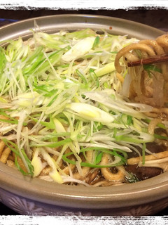 揚げうどんで〆まで美味しい節約鍋-レシピのメイン写真