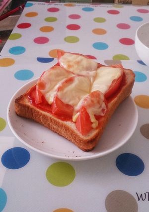簡単*トマトチーズトースト-レシピのメイン写真