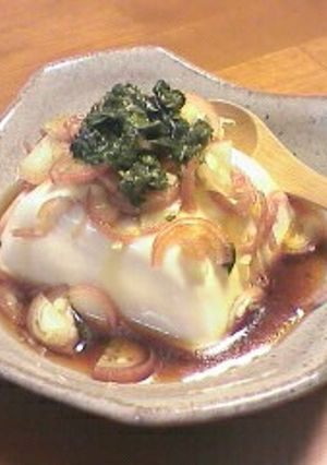 「大葉のゴマつゆ漬け」をのせた冷奴-レシピのメイン写真