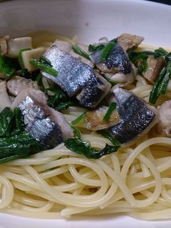 秋刀魚ときのこのオリーブオイルスパゲティ-レシピのメイン写真