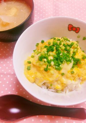 チーズとろ〜り♡ふわふわ卵のちーたま丼-レシピのメイン写真