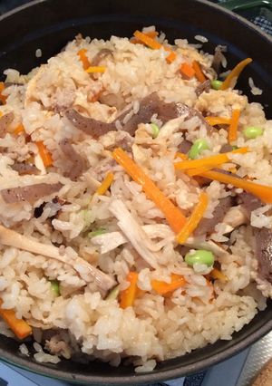 ストウブde鶏五目炊き込みご飯-レシピのメイン写真