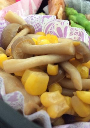 簡単お弁当♡しめじとコーンのバター醤油-レシピのメイン写真