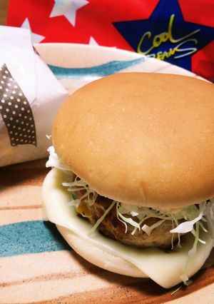 鶏ミンチとMIXベジタブルのチーズバーグ-レシピのメイン写真