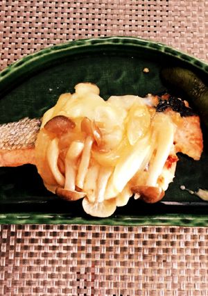 簡単！フライパンで秋鮭の味噌チーズ焼き-レシピのメイン写真