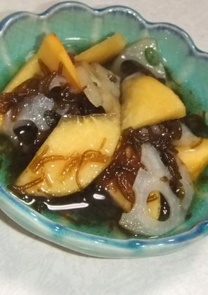 柿とレンコンのもずく酢あえ-レシピのメイン写真