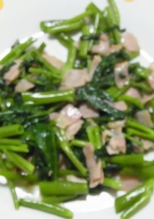 空芯菜とベーコンのニンニク炒め-レシピのメイン写真