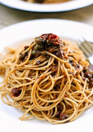 娼婦のパスタ・プッタネスカは大人の味-レシピのメイン写真