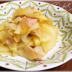 รูปของ 青パパイヤとハムの炒め物