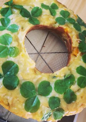 野草を楽しむ～クローバーのケークサレ-レシピのメイン写真