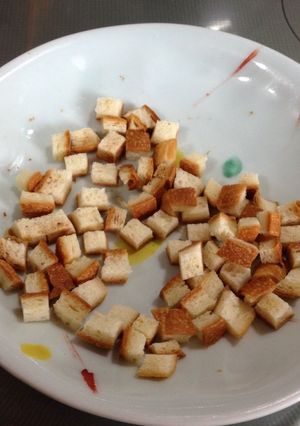 レンジで簡単！食パンでクルトン♪-レシピのメイン写真