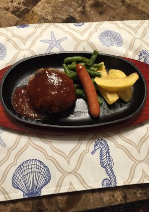 旨味がぎっしり✨ジューシーハンバーグ-レシピのメイン写真