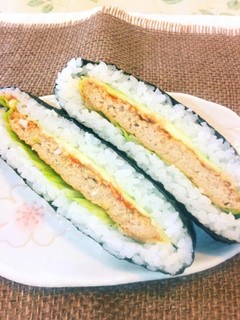 ♥チーズハンバーガー風♥おにぎらず!-レシピのメイン写真