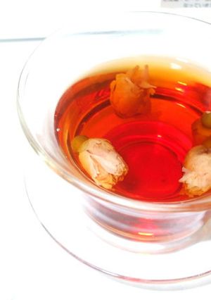 漢方の鶏血藤バラ茶♪生理痛・経血の血塊に-レシピのメイン写真