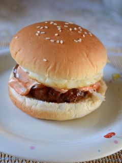半熟タマ照り焼きハンバーガー-レシピのメイン写真
