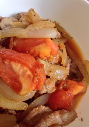 サッパリ、トマトと玉葱と豚肉の炒め物-レシピのメイン写真