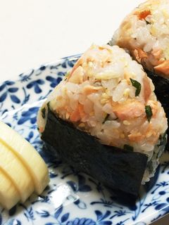 BBQ&夏に!さっぱり鮭ミョウガおにぎり-レシピのメイン写真