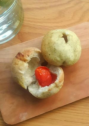 こねないパン＊プチトマトとバジル-レシピのメイン写真