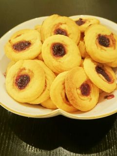 バターたっぷり♪リッチな絞り出しクッキー-レシピのメイン写真