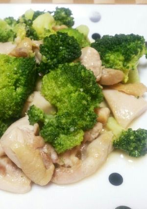 鶏肉とブロッコリーのにんにくバター炒め-レシピのメイン写真