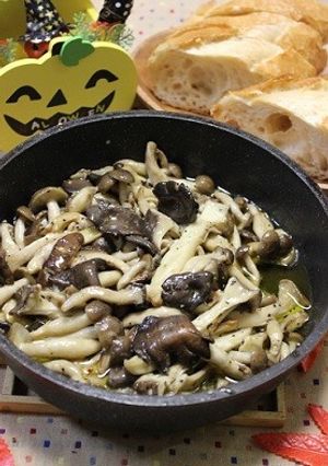 おうちバル風♡たっぷりきのこのアヒージョ-レシピのメイン写真