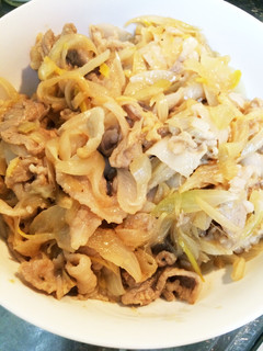 玉ねぎと豚バラ肉のさっぱりレモン炒め-レシピのメイン写真