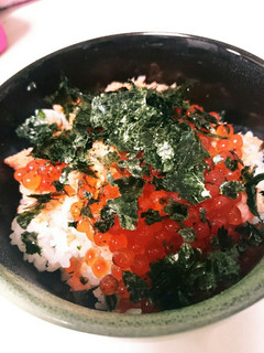いくらと鮭の親子丼-レシピのメイン写真