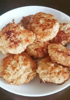 鶏ひき肉のれんこんバーグ-レシピのメイン写真