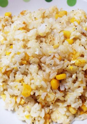 ぷちぷち美味しい 簡単洋風マヨコーン炒飯-レシピのメイン写真