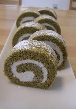 ★大麦若葉でロールケーキ★-レシピのメイン写真