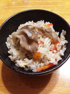 簡単!だし醤油だけで作る〜舞茸ごはん☆-レシピのメイン写真