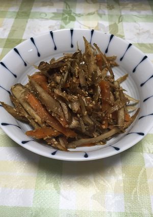 ごぼうとにんじんのごまたっぷりきんぴら-レシピのメイン写真