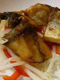 ブリあらのしょうが焼きボウル。-レシピのメイン写真