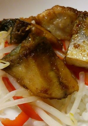 ブリあらのしょうが焼きボウル。-レシピのメイン写真