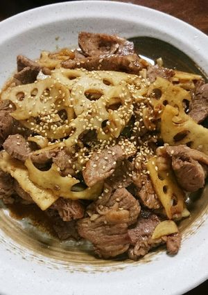 焼肉のタレで旨っ♡牛肉とレンコンの炒め物-レシピのメイン写真