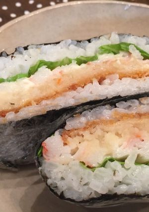 市販のコロッケでおにぎらず♡-レシピのメイン写真