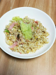 冷蔵庫の中の物で☆レタスチャーハン-レシピのメイン写真