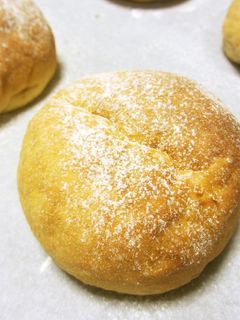 いちじくジャムを生地に練り込んだパン♡-レシピのメイン写真