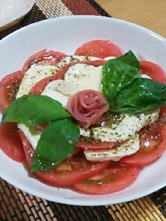 モッツァレラチーズとトマトのカプレーゼ-レシピのメイン写真