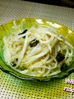 ごま油香る✨黒にんにく入りもやしナムル-レシピのメイン写真