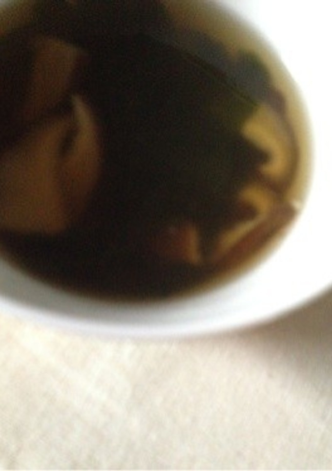 椎茸とわかめのスープ-レシピのメイン写真