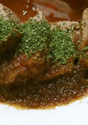 牛モモ肉のブランデー漬け 玉ねぎソース！-レシピのメイン写真