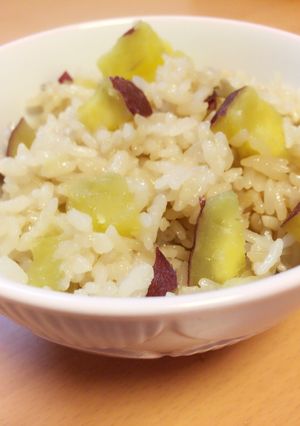 簡単 秋のもっちりさつまいもご飯-レシピのメイン写真